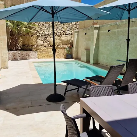 Sunflower Farmhouse, Xewkija, Gozo Ferienhaus