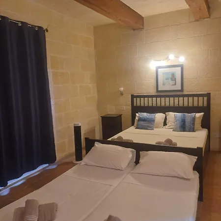 度假居 Sunflower Farmhouse, Xewkija, Gozo 休吉让