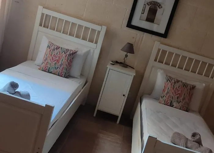 Sunflower Farmhouse, Xewkija, Gozo * Xewkija